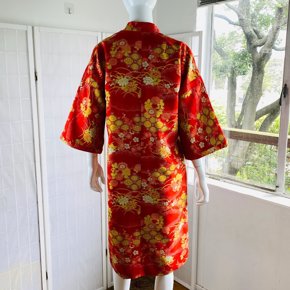 Vintage Chinese Silk Brocade Kimono / Tunic Coat. - image 6